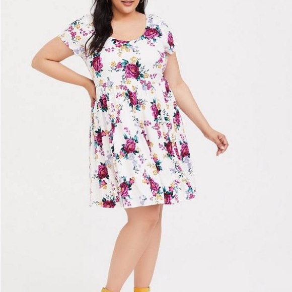 torrid Dresses & Skirts - NWT TORRID Mini Challis Skater Dress Floral Size 3X